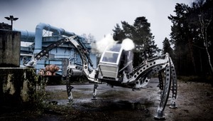 Pavúčí robot? Hračka zostrojená za 35 040 hodín