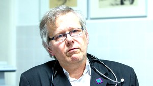 Do ambulancie všeobecného lekára Petra Liptáka prišli policajti