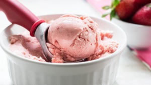 Za zmrzlinu deti odlákal do lesa. Tam ich obťažoval