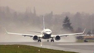 Ľudí havária Boeingu od lietania neodradila. Chyba spoločnosti sa ale môže odraziť na cenách leteniek