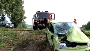 Dôchodca (73) si nevšimol vlak. Smrti unikol len o vlások