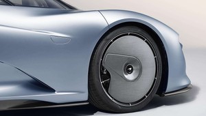 Je to tu! McLaren oficiálne odhalil model Speedtail