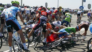 TdF: Pády pokračujú, po 10 dňoch mimo hry už dvadsiatka jazdcov