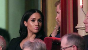 Kľúčoví ľudia opúšťajú kráľovský palác, Meghan má prehnané nároky