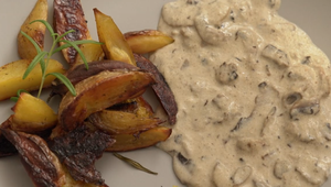 Hlavné jedlo: Schovávačka so slivkou