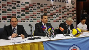 Slovan chce všetky poháre, tréner Pecko vidieť najmä srdce