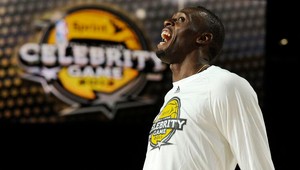 NBA: Barkleyho tím zdolal Shaqov, hviezdny Bolt oslnil smečmi