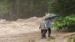 Topiaci sa sneh a dážď si vyberú svoju daň. V týchto regiónoch hrozia povodne