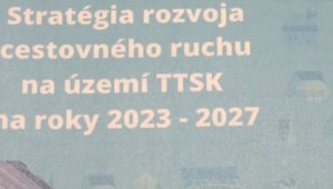 Podľa strategického dokumentu cestovného ruchu majú preferovať vlastné víno. Vinice ale nemajú