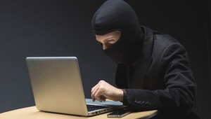 MANUÁL: Pravidlá pre bezpečnejší život v online priestore