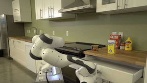 Robot sa učí upratovať a variť v kuchyni IKEA