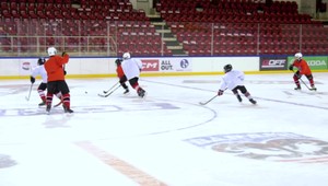 Otvorili múzeá, galérie. Mladí hokejisti už o siedmej ráno naskočili na ľad