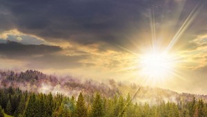 Slovensko sa prebudilo do slnečného rána. Fúkať by mal len slabý vietor