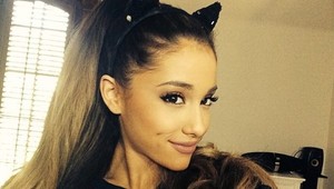 Nepreháňa to? Ariana Grande (21) kvôli tekvici zažalovala fanúšika