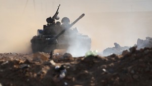 Kaddáfího taktika? Tankami zaútočil na nemocnicu!