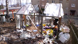 Na záhrade explodovala pyrotechnika. Išlo o pomstu