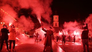 Poľské ulice v plameňoch! Tradičný klub oslavoval sté výročie