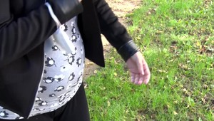 Tehotnej žene sa do nohy a ruky zahryzol belgický ovčiak. Chránila pred ním malú dcéru