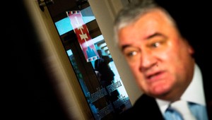 Slotovci priniesli prezidentovi podpisy za vypísanie referenda o jazyku