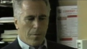 Nebohému Epsteinovi, ktorý bol obvinený zo zneužívania, predali mladú Košičanku jej rodičia