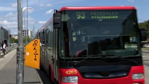 Vodič autobusu musel prudko zabrzdiť: Zranilo sa pri tom šesť ľudí