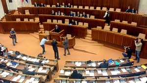 Prezident Kiska vystúpil v parlamente s kritickým prejavom