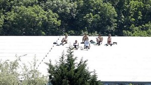 Hustí diváci boli aj na streche