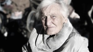 Odborník na výživu: Ak ste senior, mali by ste jesť len trikrát denne, no väčšie porcie!