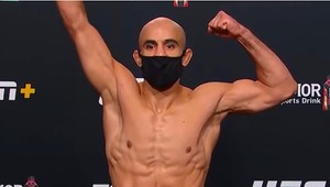 Chcel dostať známeho do bubliny. Končí preto v UFC