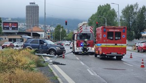 Nehoda na Bajkalskej ulici v Bratislave. Vodič mal prejsť do protismeru