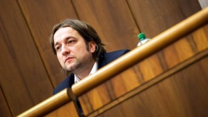 Komentár Arpáda Soltésza: Na Slovensku prebieha hybridná občianska vojna