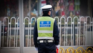 Tragédia v prvý školský deň. Muž zabil osem žiakov základnej školy