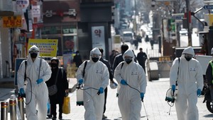 Stávkové kancelárie vypisujú kurzy na zrušenie OH či EURO