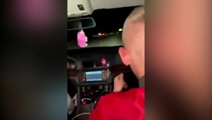 Prekročil rýchlosť o 90 kilometrov, púšťal volant a všetko to natočil na video