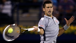 Tenista Djokovič sa v Dubaji zabával. A povykrúcal aj brušnú tanečnicu