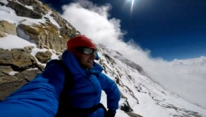 Ultramaratónec Kilian Jornet vystúpil na Mount Everest za 26 hodín