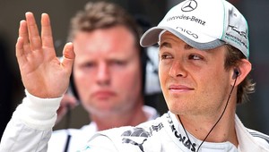 F1: Rosberg vyhral kvalifikáciu, zdolal Hamiltona