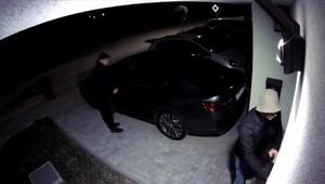 VIDEO: Zlodeji chceli rodine počas spánku ukradnúť auto. Odborník z HAKA radí, ako sa chrániť