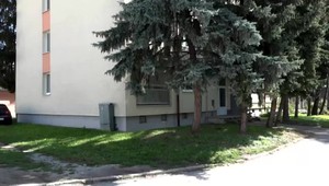 V zlom čase na zlom mieste: Muž leží s prasknutou lebkou v umelom spánku