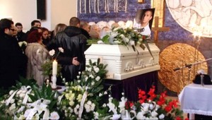 Rozlúčku s Petrom Končekom (†26) sprevádzali otázniky