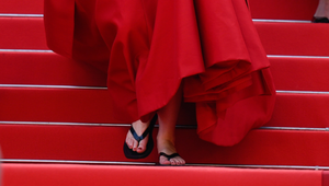 Nevkusné alebo moderné? Ovládnu bosé nohy módu červeného koberca?