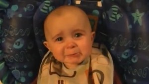 Deti plné emócii. Jedni tancujú od radosti, iné plačú od šťastia