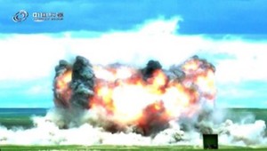 VIDEO: Obrovská explózia. Čína predstavila svoju matku všetkých bômb