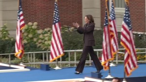 Prezident Trump zrušil ochranu svojej súperke z volieb Kamale Harris