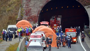 Pád strechy tunela v Japonsku. 9 mŕtvych, 2 ťažko zranení