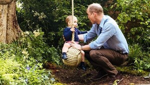 Fanúšikov zaskočila FOTKA princa Williama s najmladším synom Louisom