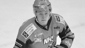 Hokejistu (†20) našli doma bez známok života