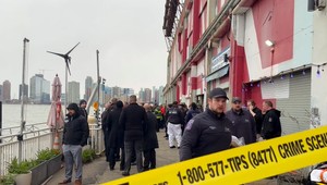 Pri zrútení vrtuľníka do rieky Hudson zomrelo šesť ľudí