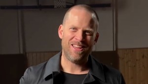 Pätnásť kíl pribudlo, vlasov výrazne ubudlo! Prečo sa Prachař TAKTO opustil?!