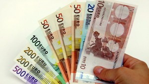 Korupcia u lekára. Invalidným dôchodcom len za stovky eur!